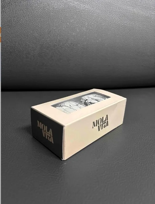 Mola Vita kutusunun müşteri tarafından çekilmiş unboxing fotoğrafı
